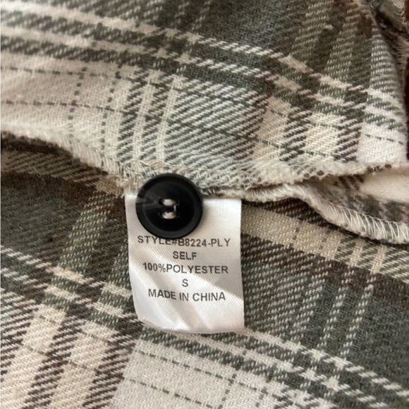 Pink Lily Plaid Utility Flannel Jacket - Green and Tan - Picture 5 of 8
